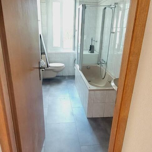 Charmant appartement rénové au 2ème étage de 2,5 pièces à Pont-de-la-Morge (Sion) - Foto 1