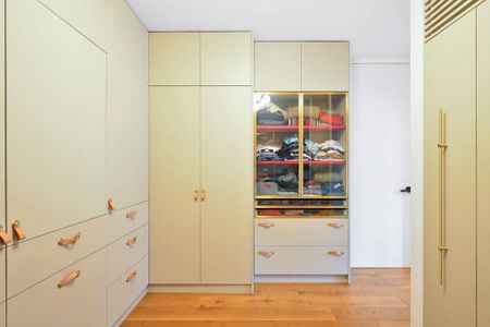 5 bedroom detached house to rent - Photo 2