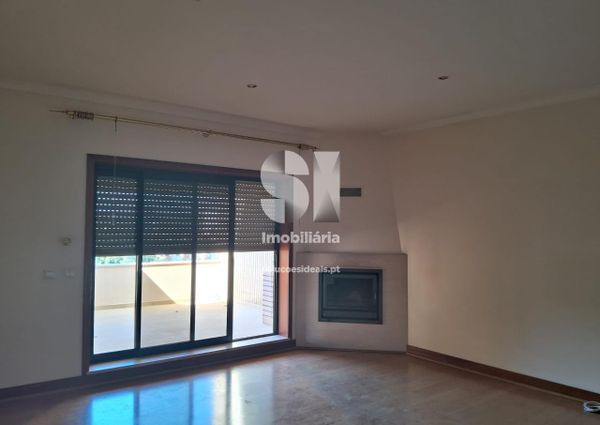 Apartamento T5 em Coimbra