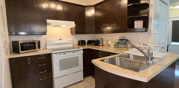 4½ a Ste-Dorothée placement stratégique. - Photo 2