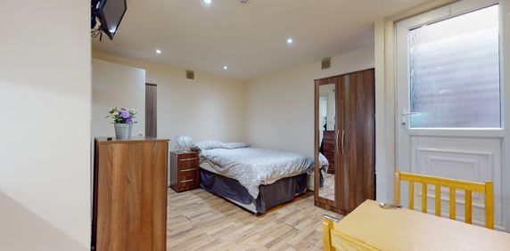 Studio Flat, London, NW2 - Photo 2