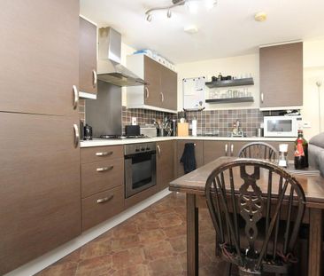 2 bedroom apartment to rent - Photo 5