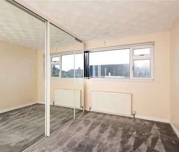 Walmer Gardens, Sittingbourne, Kent, ME10 - Photo 1