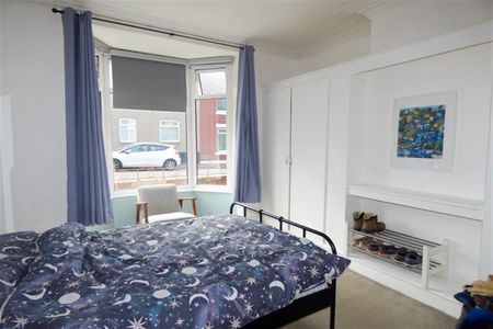 2 bed flat to rent in Hyde Street, South Shields, NE33 - Photo 5