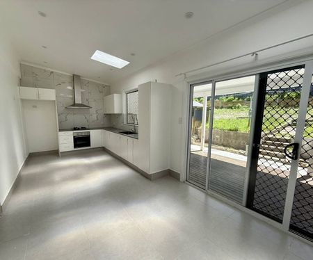 Charming Renovated Family Home in Morts Estate - Photo 3