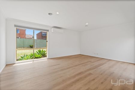 Perfect Family Home - Photo 3