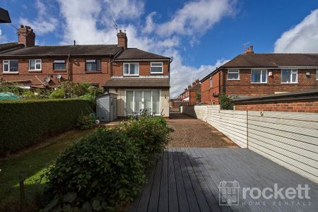 3 bedroom semi-detached house to rent - Photo 4