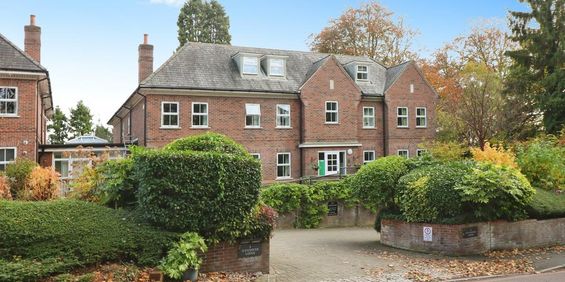 2 bedroom flat to rent - Photo 3