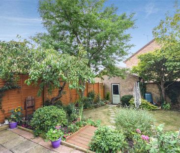 2 bedroom semi-detached house to rent - Photo 4