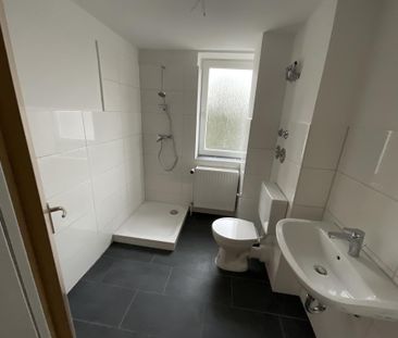 Wohnen direkt am Wasser! 2-ZKB-Balkonwohnung mit Einbauküche direkt... - Photo 5