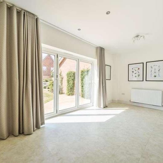 Nobel Park, Didcot, OX11 - Photo 1