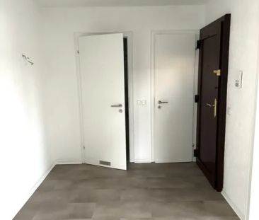 Modernisierte und moderne 3 Zimmer Wohnung mit Garage direkt am Vik... - Photo 6