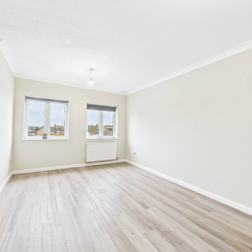 Shifford Crescent, Shifford Crescent, - Photo 1