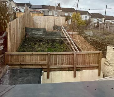 House - Terraced For Rent Fox Street, Treharris - Photo 6