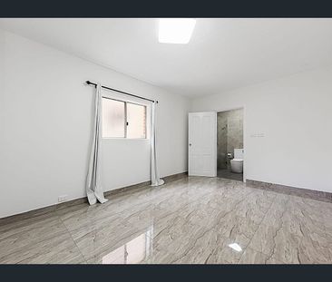 Double- brick, Three Bedroom Townhouse - Photo 3