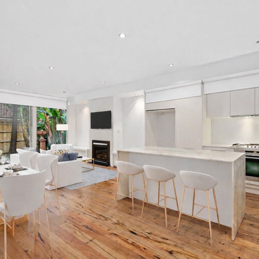 Albert Park Cottage - Photo 1