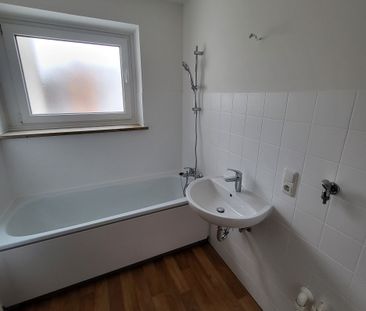 Schöne 3-Zimmer-Wohnung mit Loggia in Oberhausen zu vermieten - Photo 2