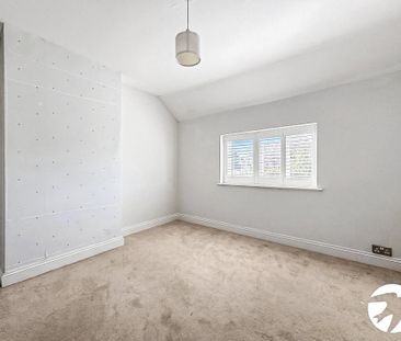 4 bedroom semi-detached house to rent - Photo 5