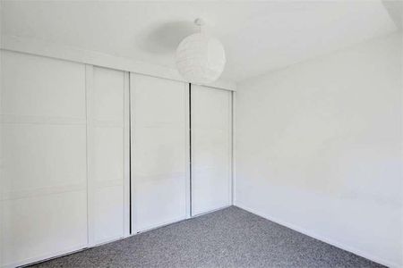 Cobb Close, Datchet, SL3 - Photo 4