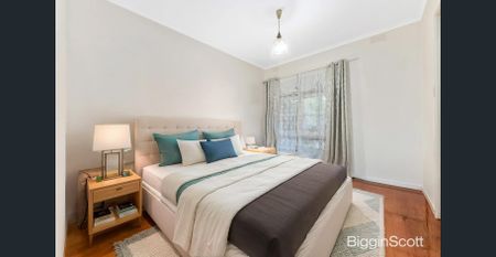 Large Family Entertainer in Prime Glen Waverley Location - Photo 5