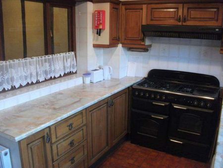 4 bedroom house of multiple occupation to rent - Photo 2