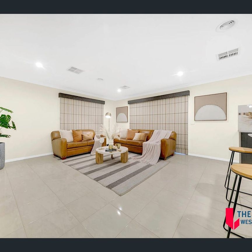 House for rent in Brookfield - Photo 1