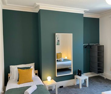 Kitchener Street - Photo 4