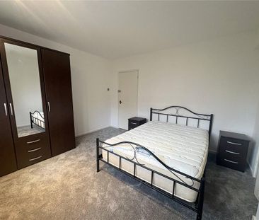 3 bedroom apartment to rent - Photo 2