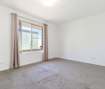 Space, Flexibility & a Handy Coastal Location - Photo 2