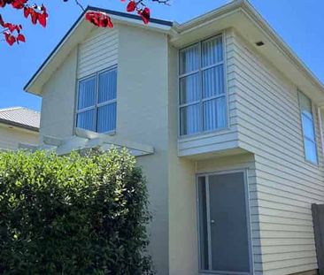 Spacious 4 bedroom with 2 bathroom and separate guest toilet - Photo 1