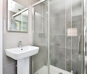 1 bedroom in a house share to rent - Photo 6