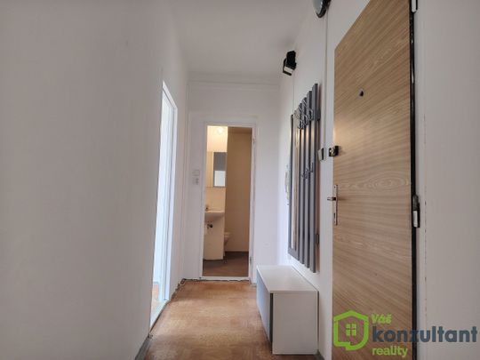 Pronájem bytu 2+1 38 m² - Photo 1
