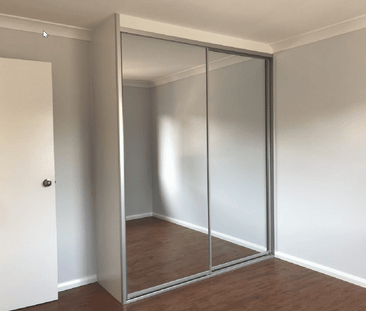 Modern 2 bedroom house ~600m to Train station - Photo 1