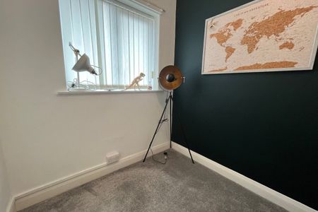 Heath Place - Photo 3