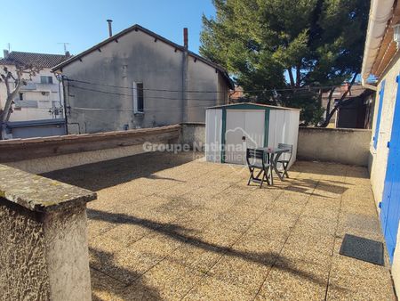 CHATEAURENARD centre, appartement type 2 meublé avec terrasse, - Photo 3