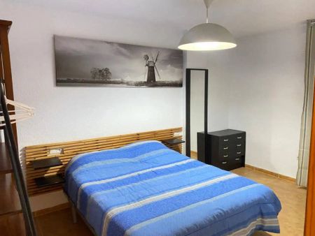 Piso de alquiler en Calle Poeta Zorrilla, Cervantes - Foto 2