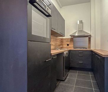 Appartement te huur in Tournai voor € 790 met 1 slaapkamer - Photo 6