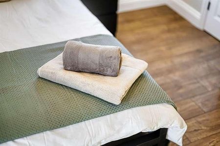 Thundersley Park Road, Benfleet, SS7 - Photo 3