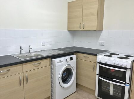 2 bedroom flat to rent - Photo 4