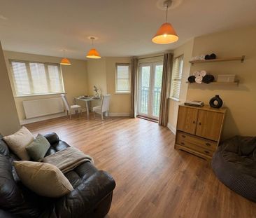 2 bedroom flat to rent - Photo 1