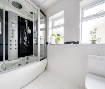 5 bedroom detached house to rent - Photo 3