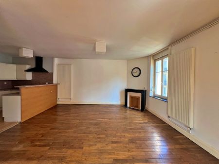 Location Appartement 4 pièces 102m² NANCY 54000 - Photo 2