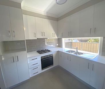 CENTURALLY LOCATED - Photo 3