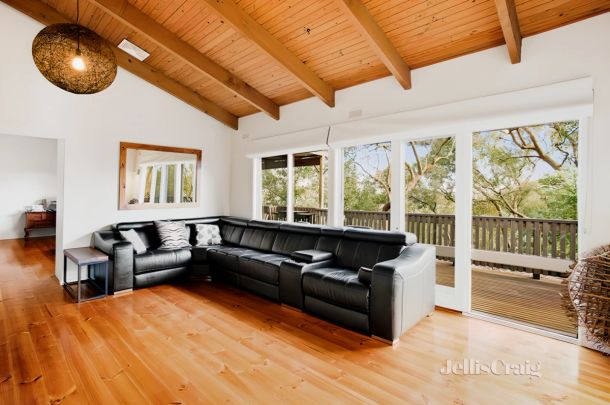 4 Bed, 2 Bath - Photo 1