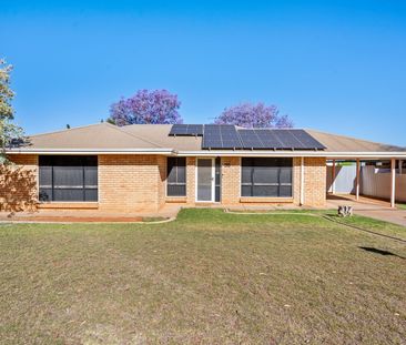 Renovated home complete with split systems and solar panels - Photo 5