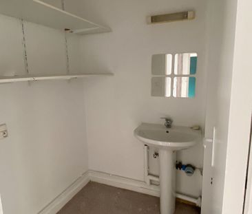 Location Appartement 4 pièces 74m² CANTELEU 76380 - Photo 4