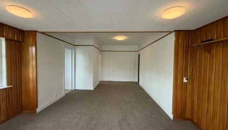 Spacious & Newly Renovated Home in Fairfield - Photo 2