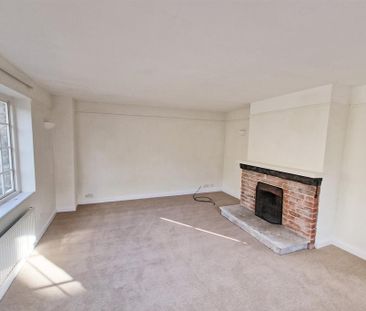 3 bedroom detached house to rent - Photo 2