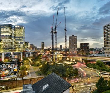 2 Bed Flat, Streamlight Tower, E14 - Photo 3