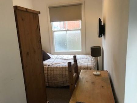 Barras Lane, Coventry - - Photo 5